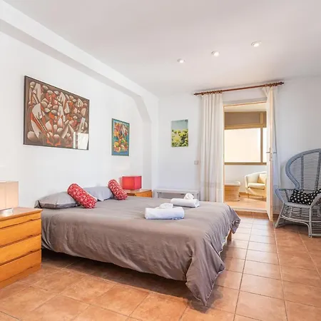Ana House Holiday home